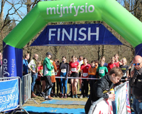 Mijn fysio hardloopwedstrijd Finishboog